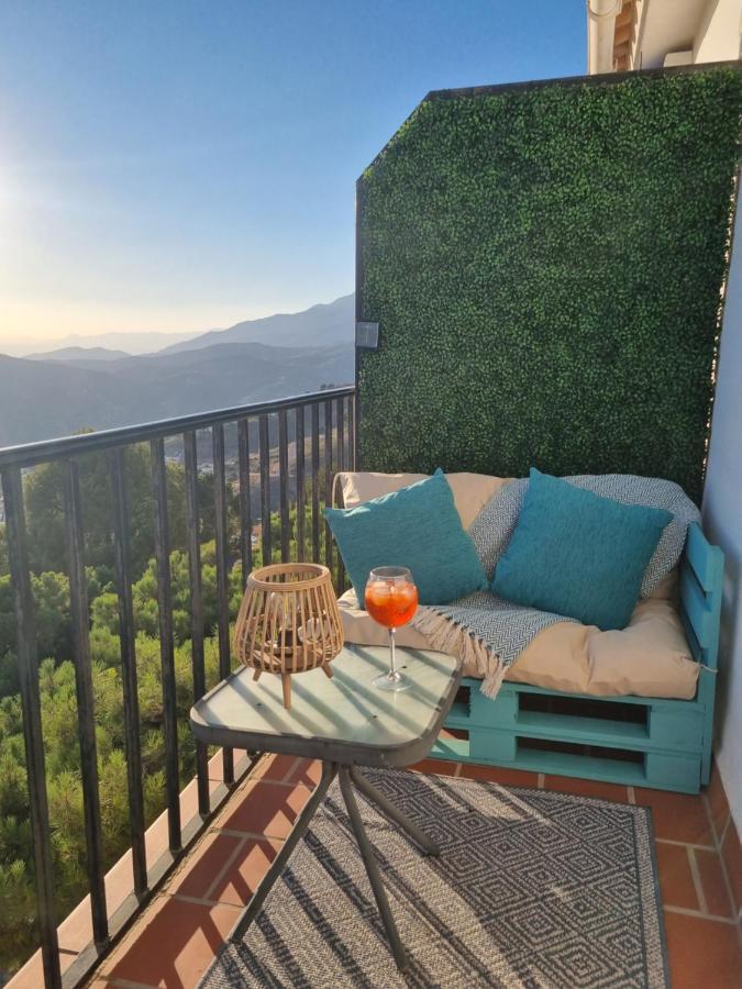Lovely 2 Bed Apartment With Stunning Views & Pool Cómpeta Buitenkant foto