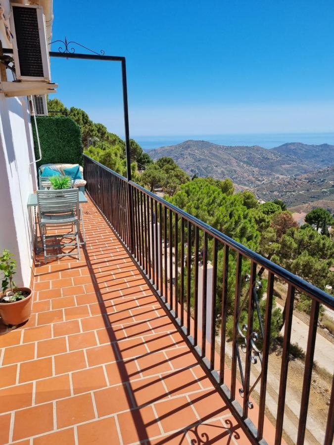 Lovely 2 Bed Apartment With Stunning Views & Pool Cómpeta Buitenkant foto