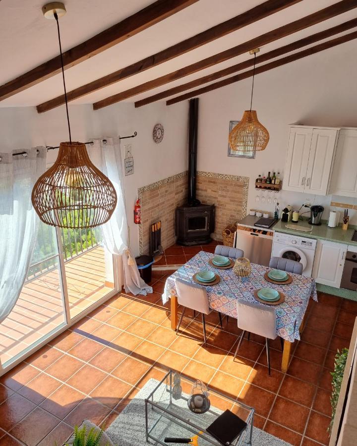 Lovely 2 Bed Apartment With Stunning Views & Pool Cómpeta Buitenkant foto